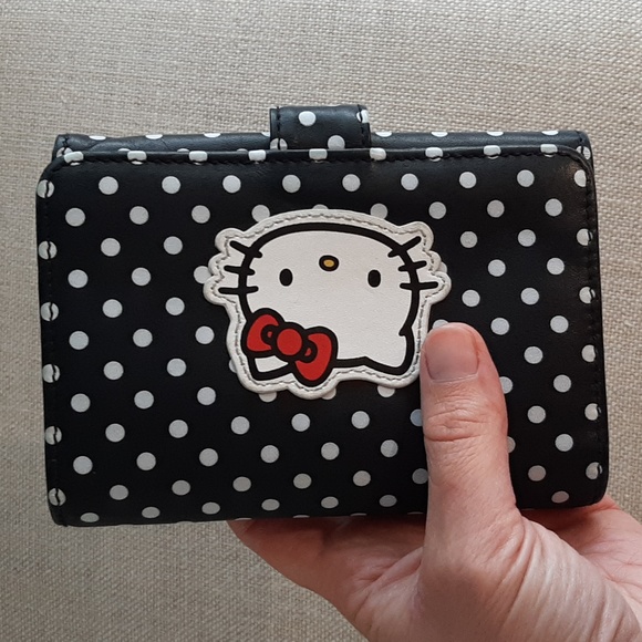 Hello Kitty Wallet - Picture 16 of 17